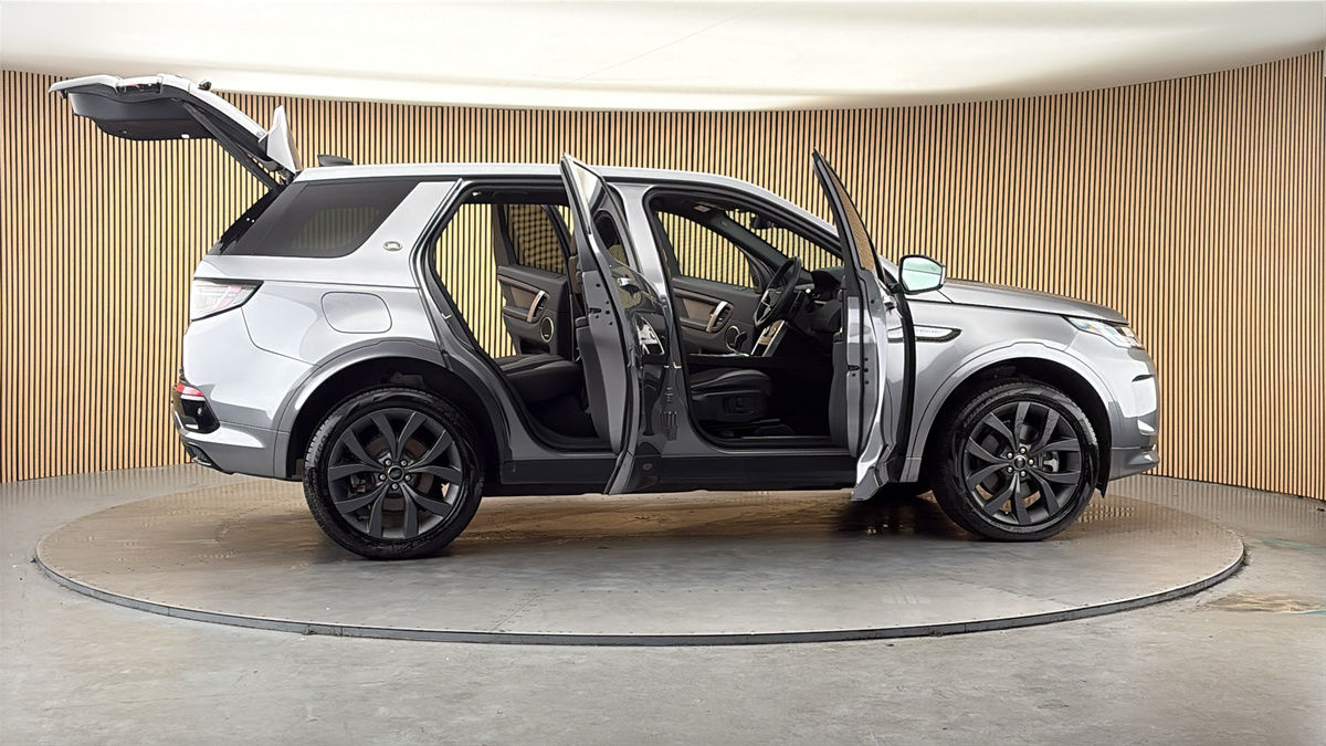 More views of Land Rover Discovery Sport
