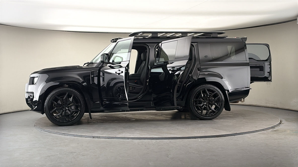 More views of Land Rover Defender 130