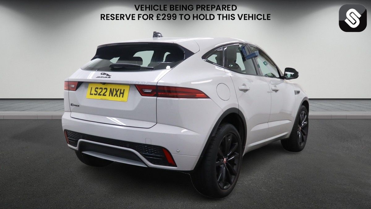 Jaguar E-PACE Image 4