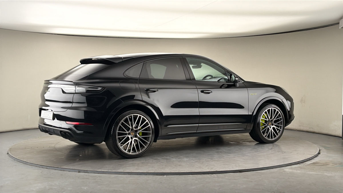 More views of Porsche Cayenne