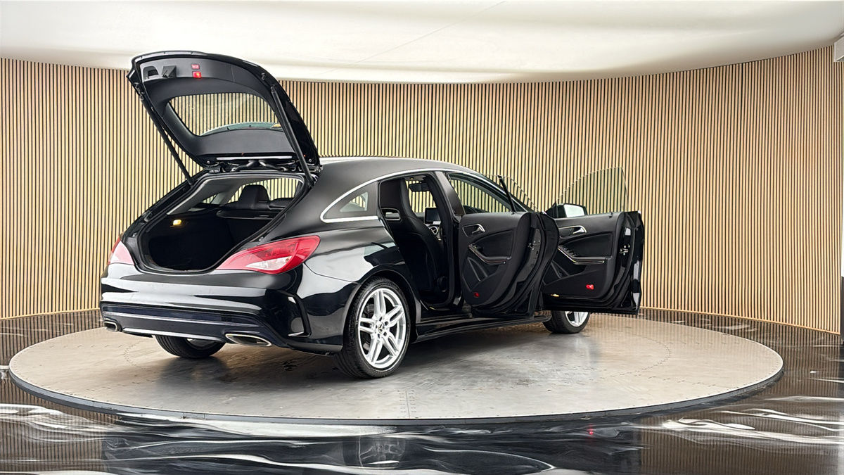 More views of Mercedes-Benz CLA