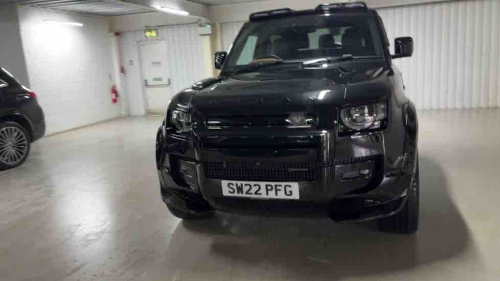 More views of Land Rover Defender 90