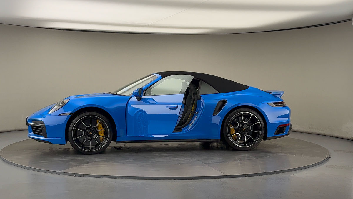 More views of Porsche 911