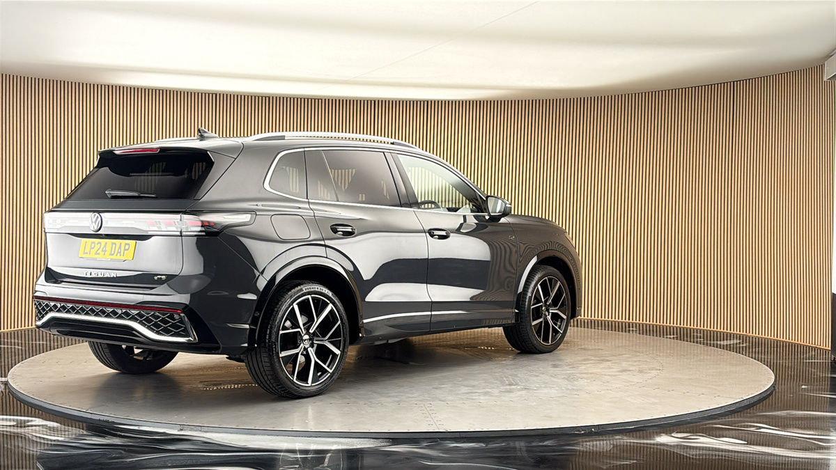 Volkswagen Tiguan Image 21