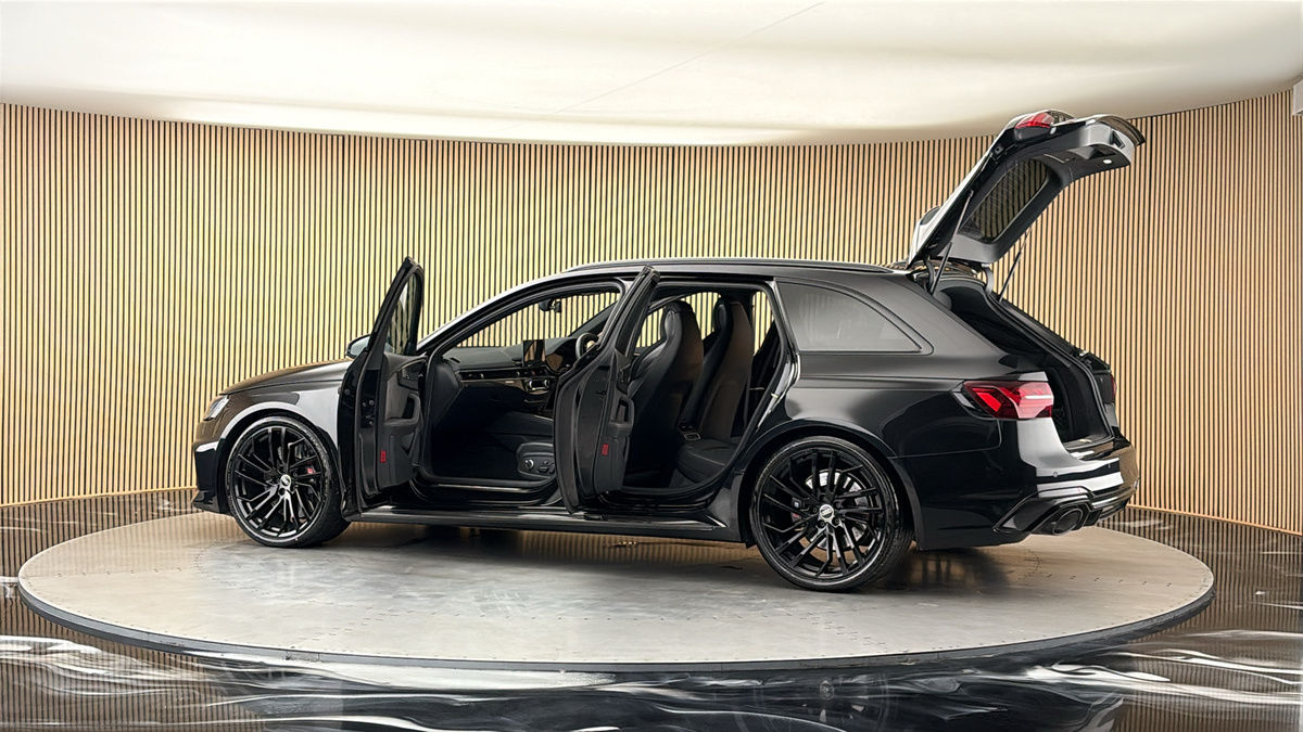 More views of Audi RS4 Avant