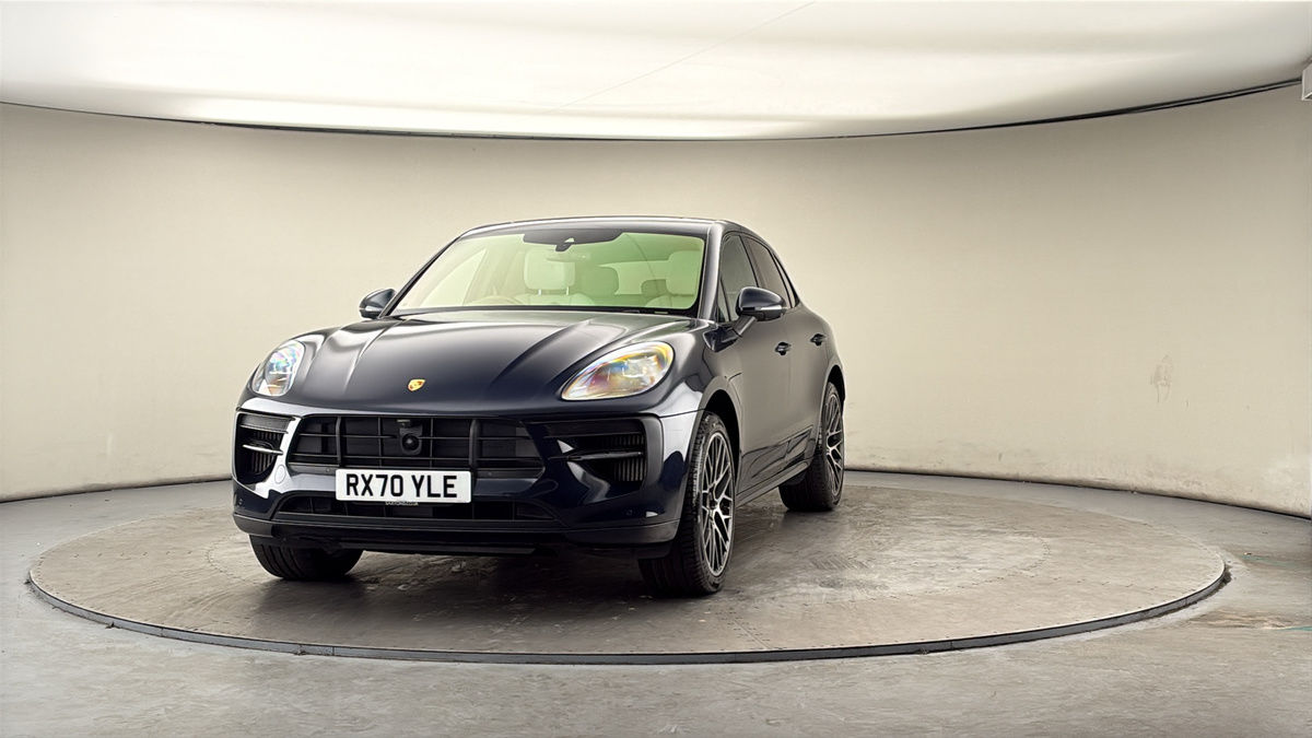 More views of Porsche Macan