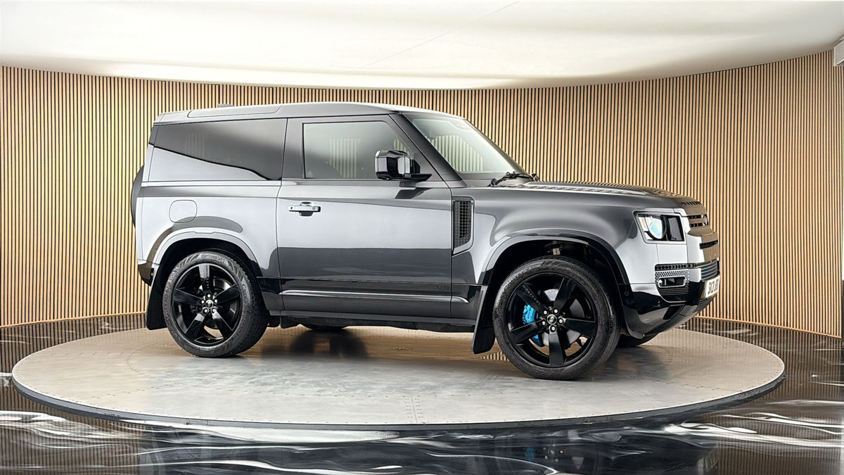 More views of Land Rover Defender 90