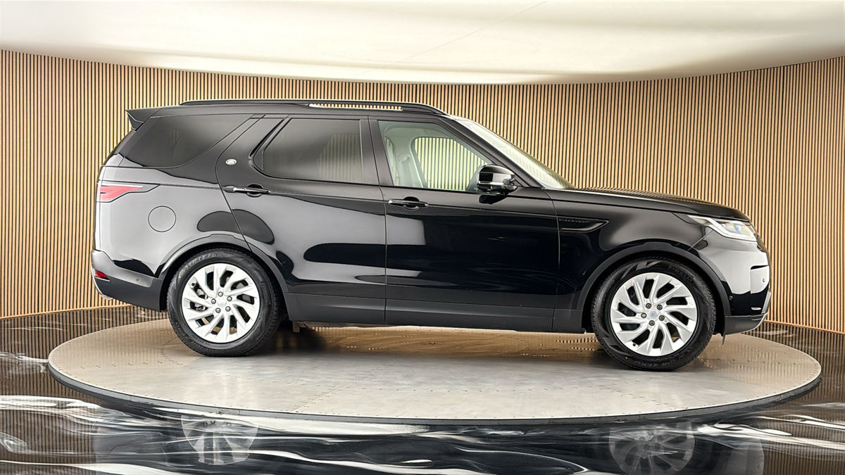 More views of Land Rover Discovery
