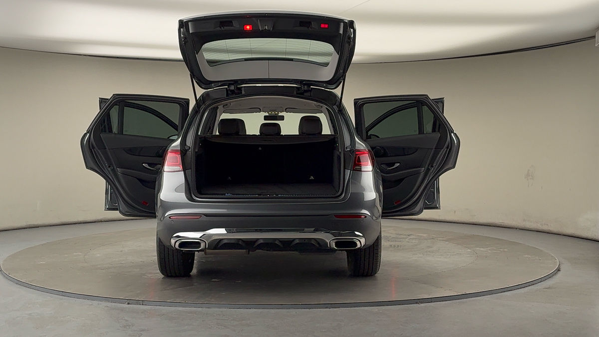 More views of Mercedes-Benz GLC