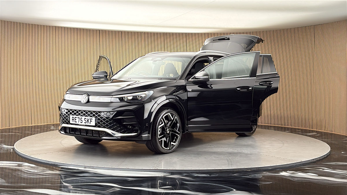 More views of Volkswagen Tiguan
