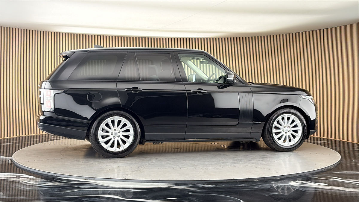 More views of Land Rover Range Rover