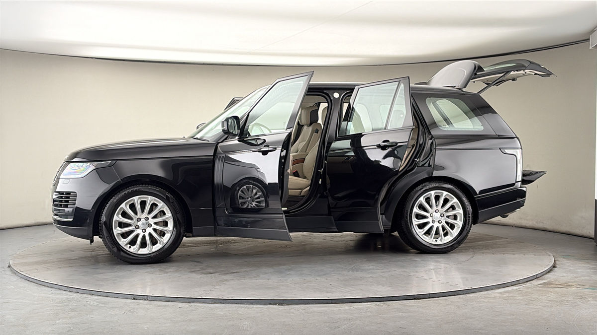 More views of Land Rover Range Rover