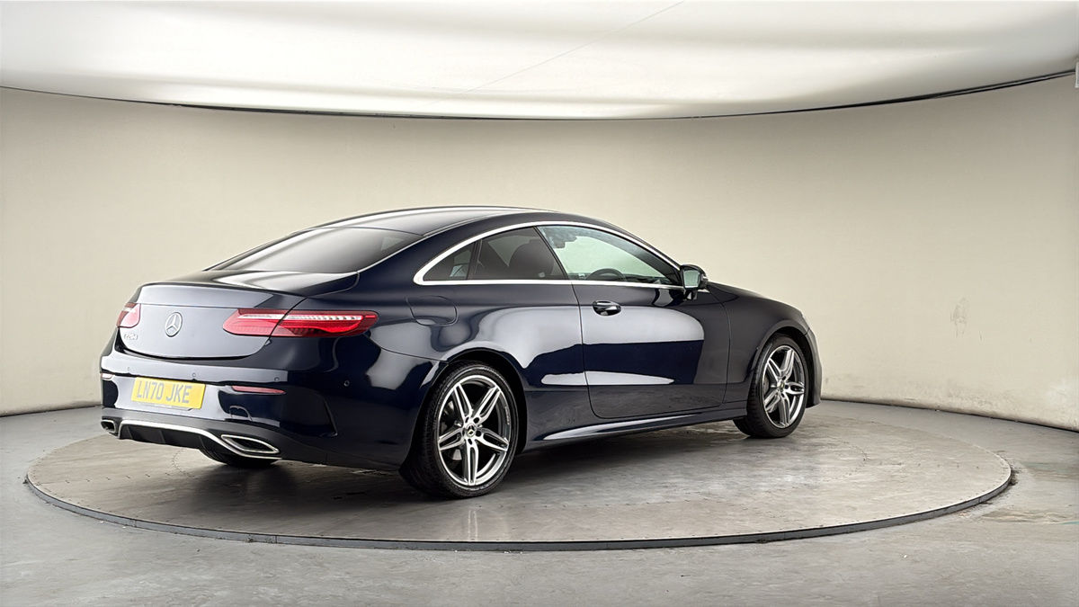 Mercedes-Benz E Class Image 21