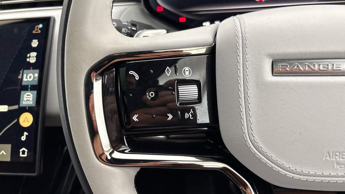 Land Rover Range Rover Sport Image 13