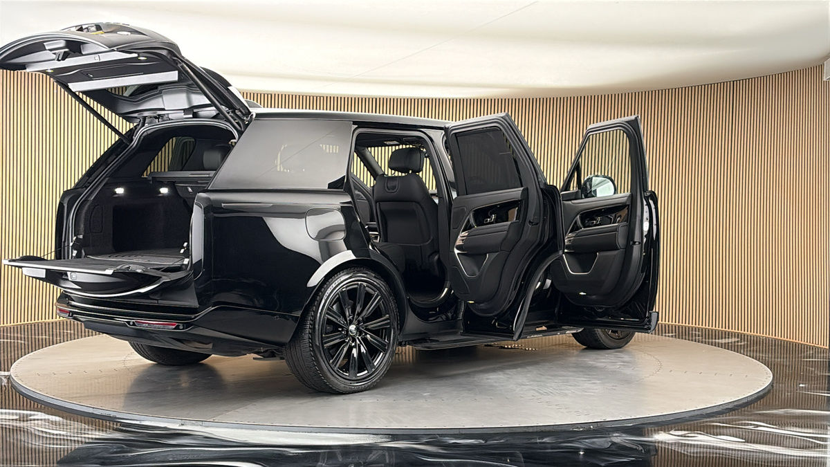 More views of Land Rover Range Rover