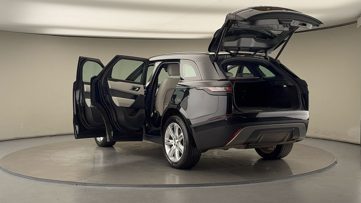 Land Rover Range Rover Velar Image 23