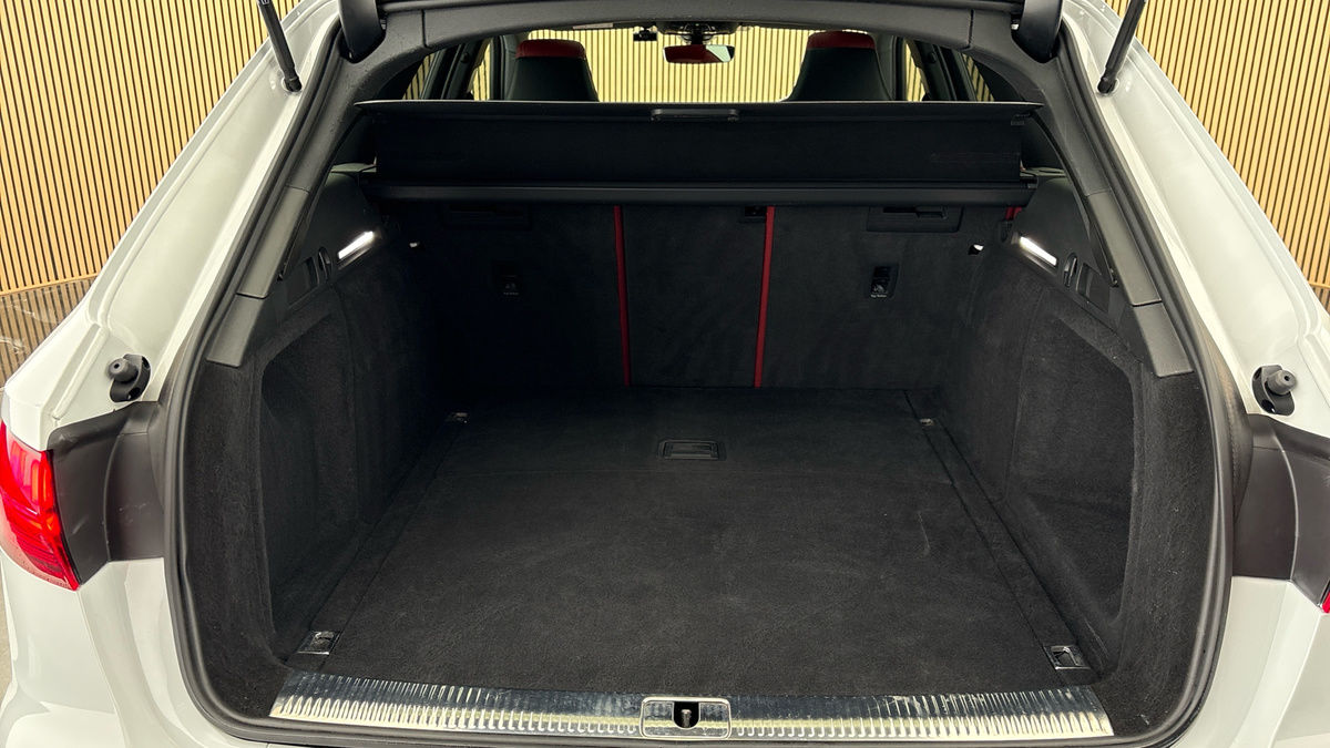 Audi S4 Avant Image 11