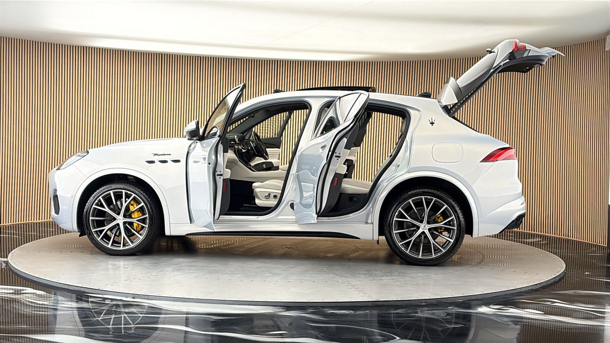 More views of Maserati Grecale