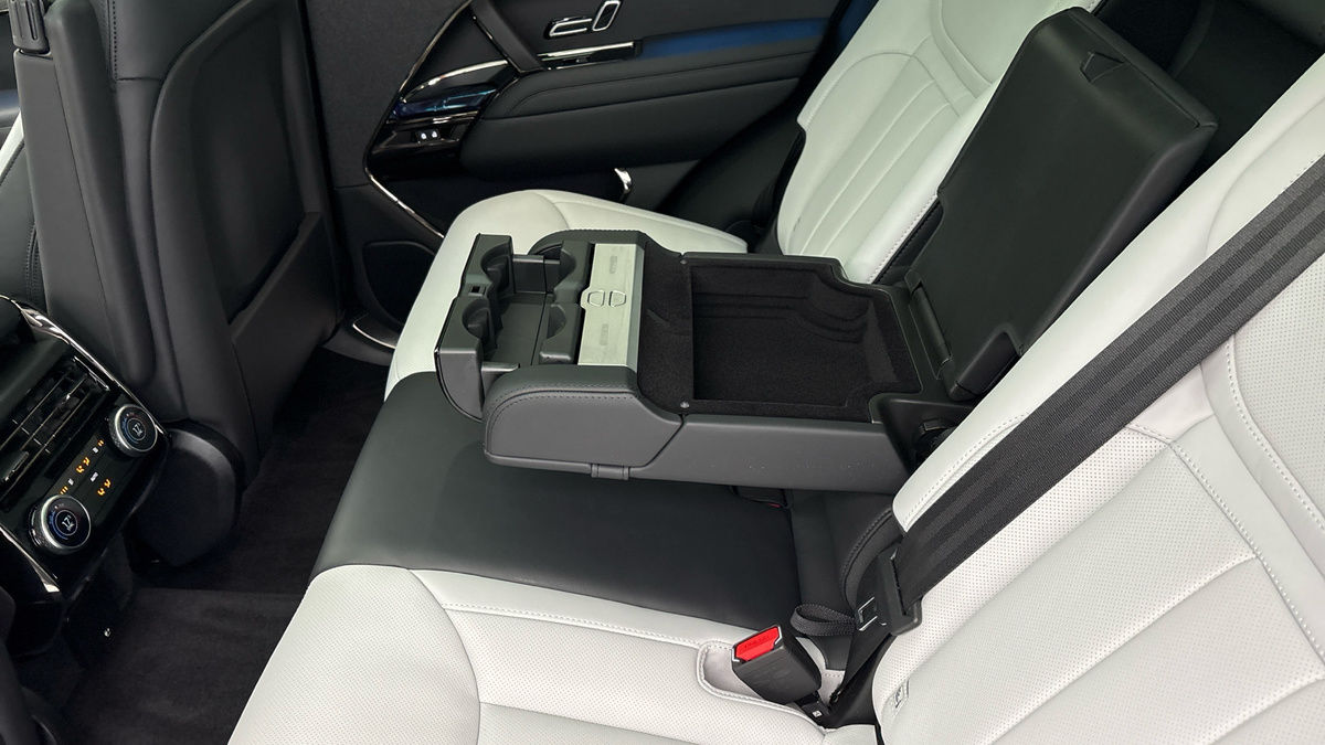 Land Rover Range Rover Sport Image 9
