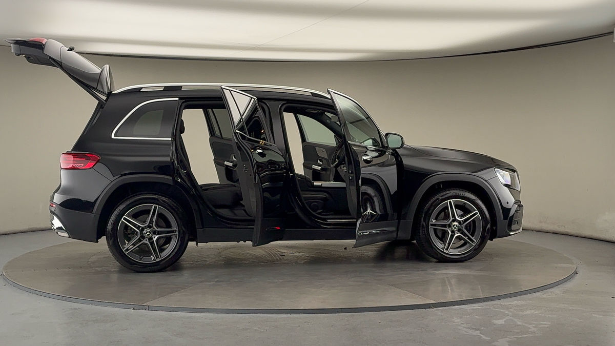 More views of Mercedes-Benz GLB