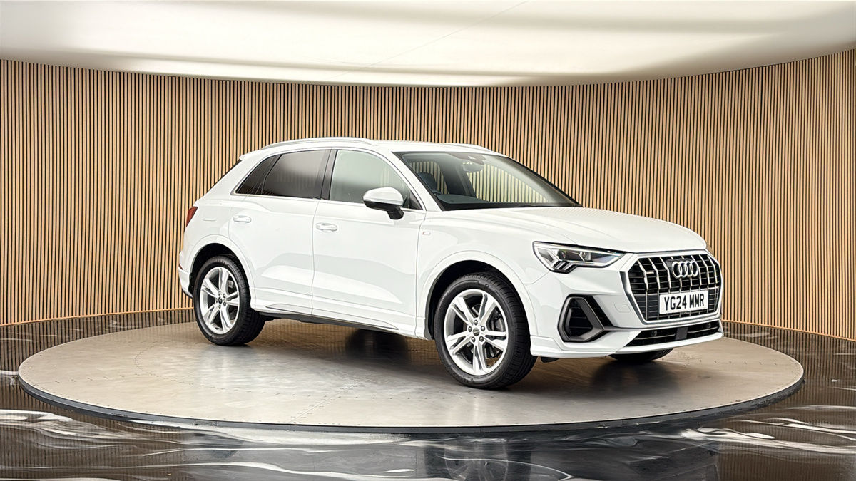 More views of Audi Q3