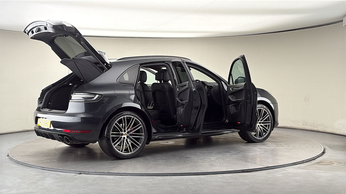 More views of Porsche Macan