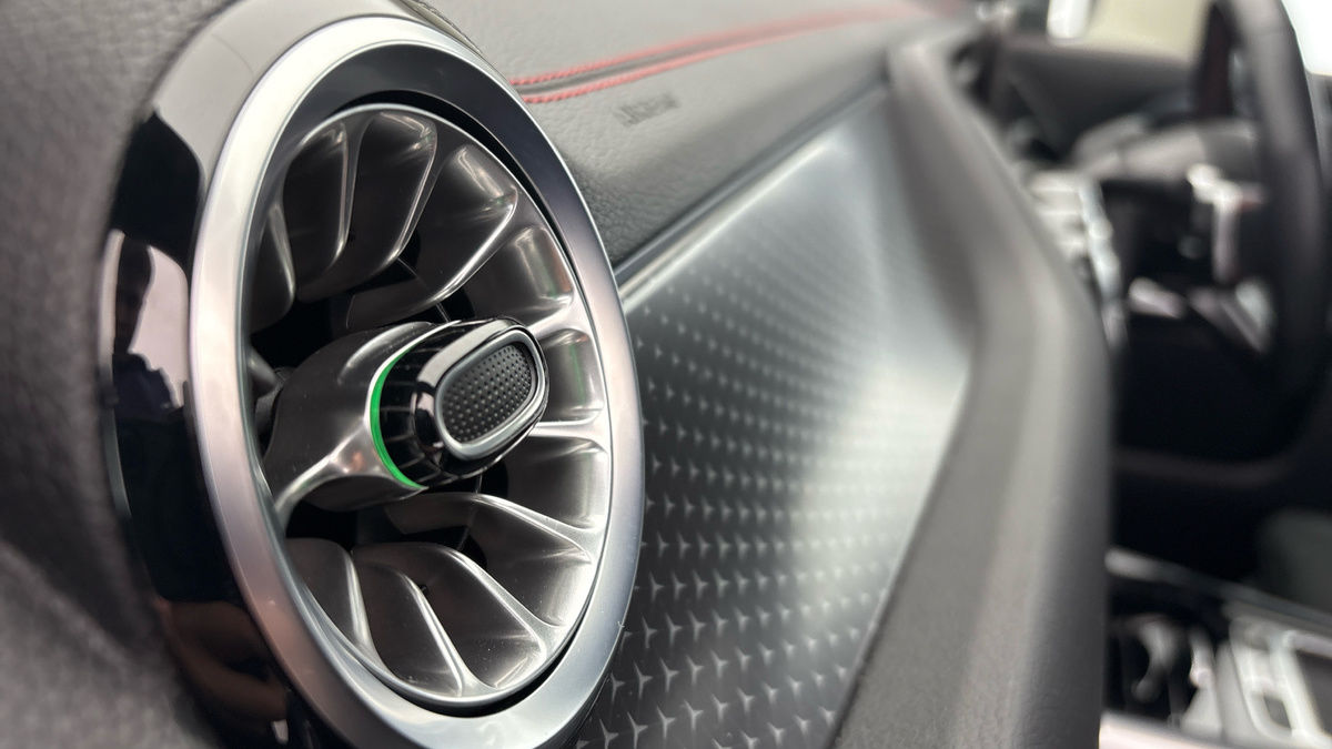 Mercedes-Benz EQA Image 6