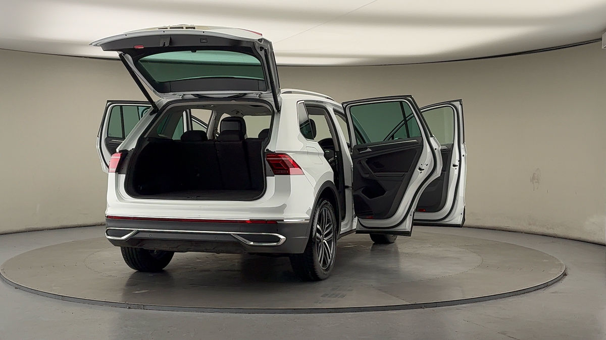 More views of Volkswagen Tiguan