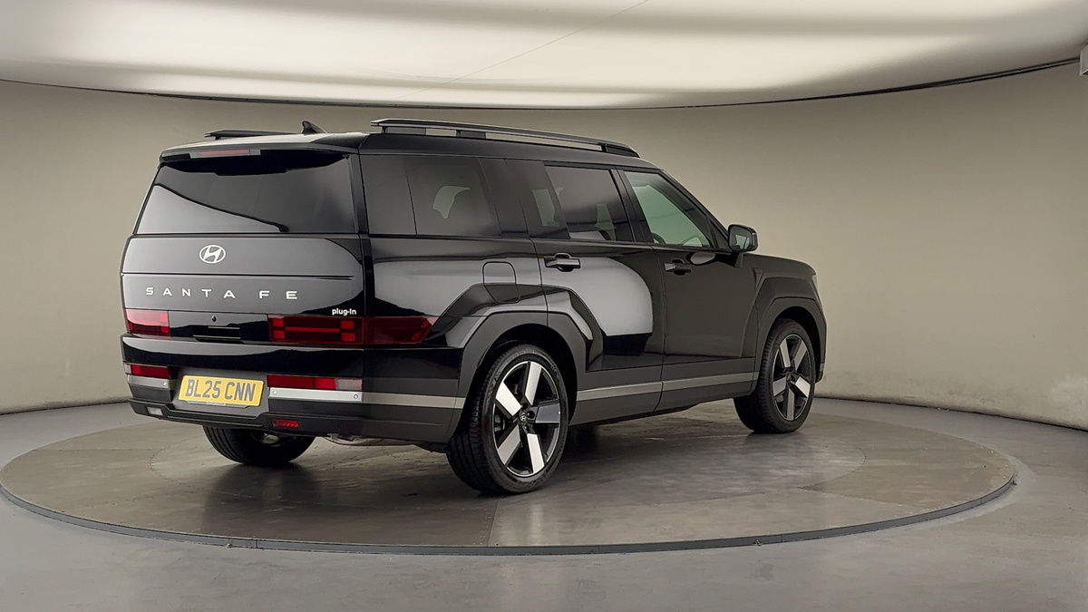 More views of Hyundai Santa Fe