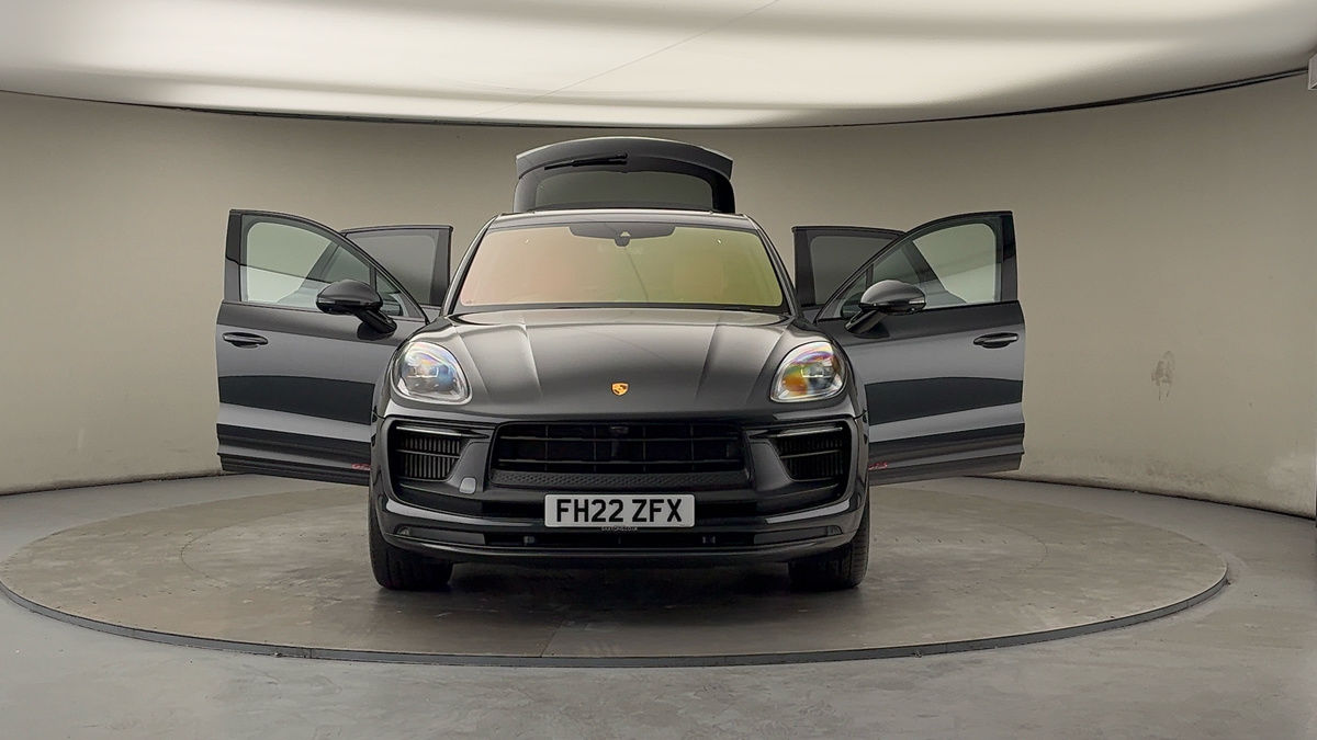 More views of Porsche Macan