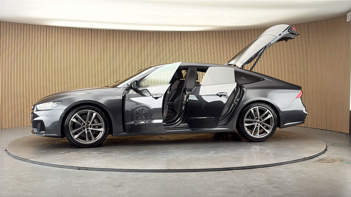 More views of Audi A7