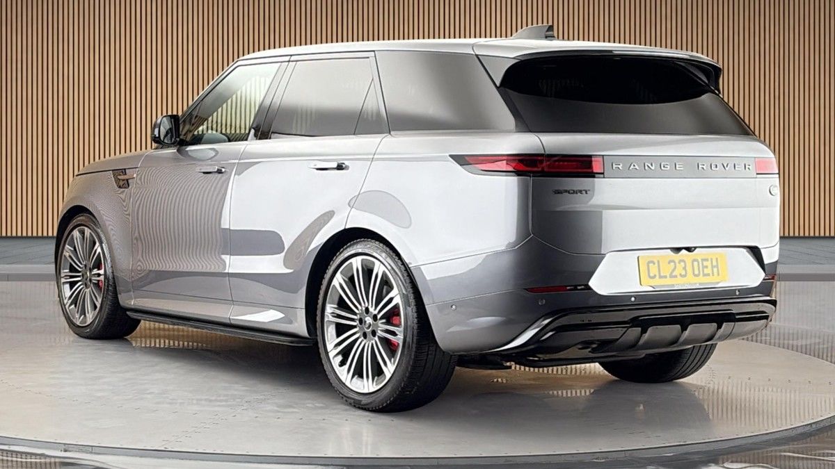 Land Rover Range Rover Sport Image 2