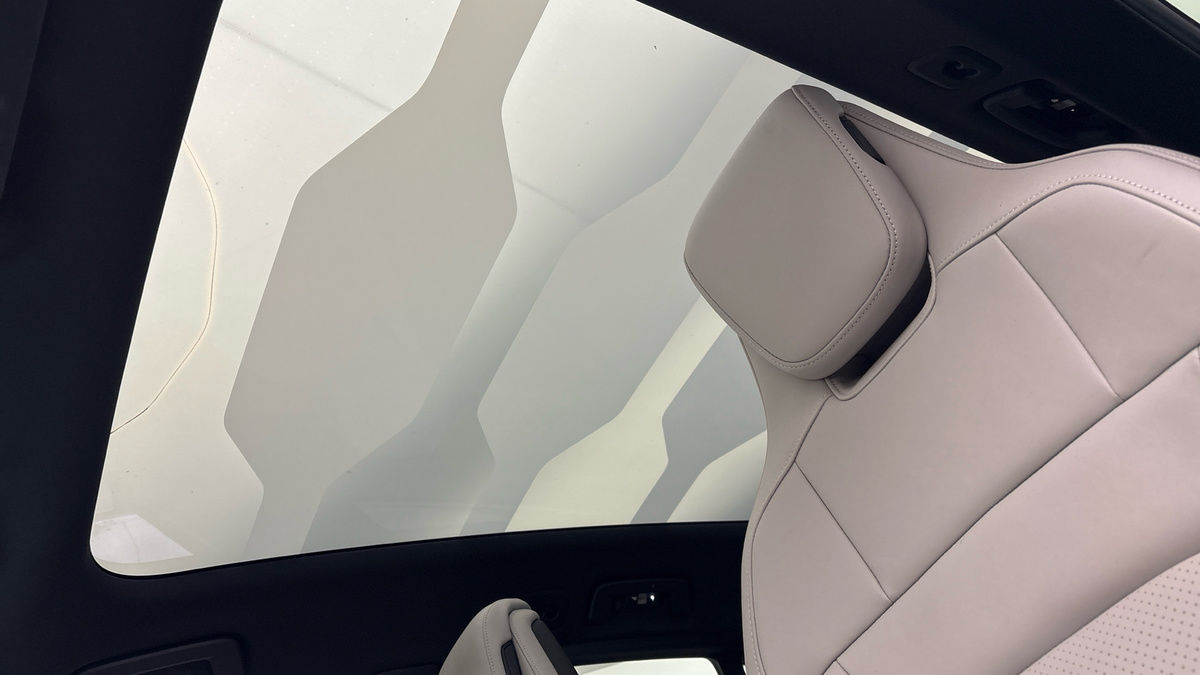 Porsche Taycan Image 6