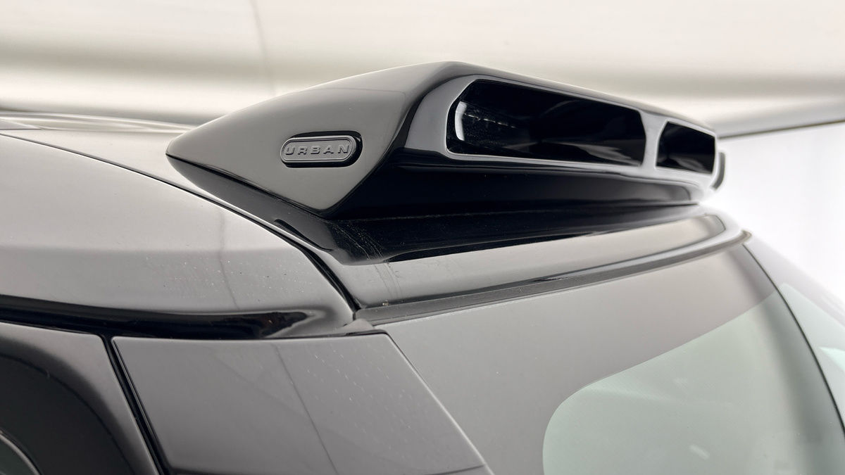 Land Rover Defender 110 Urban Image 25