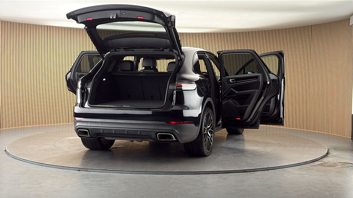More views of Porsche Cayenne