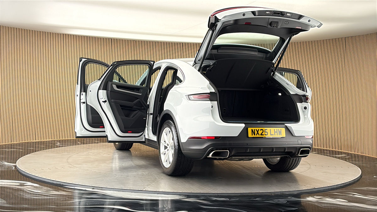 More views of Porsche Cayenne