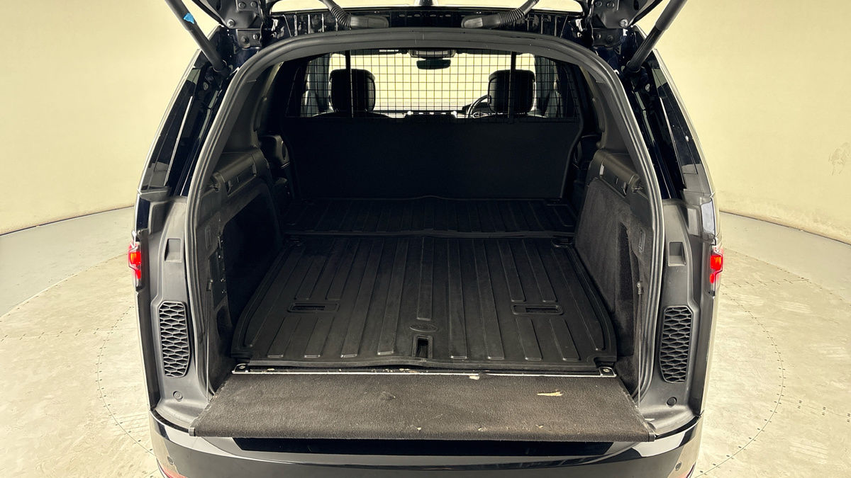 Land Rover Discovery Image 11