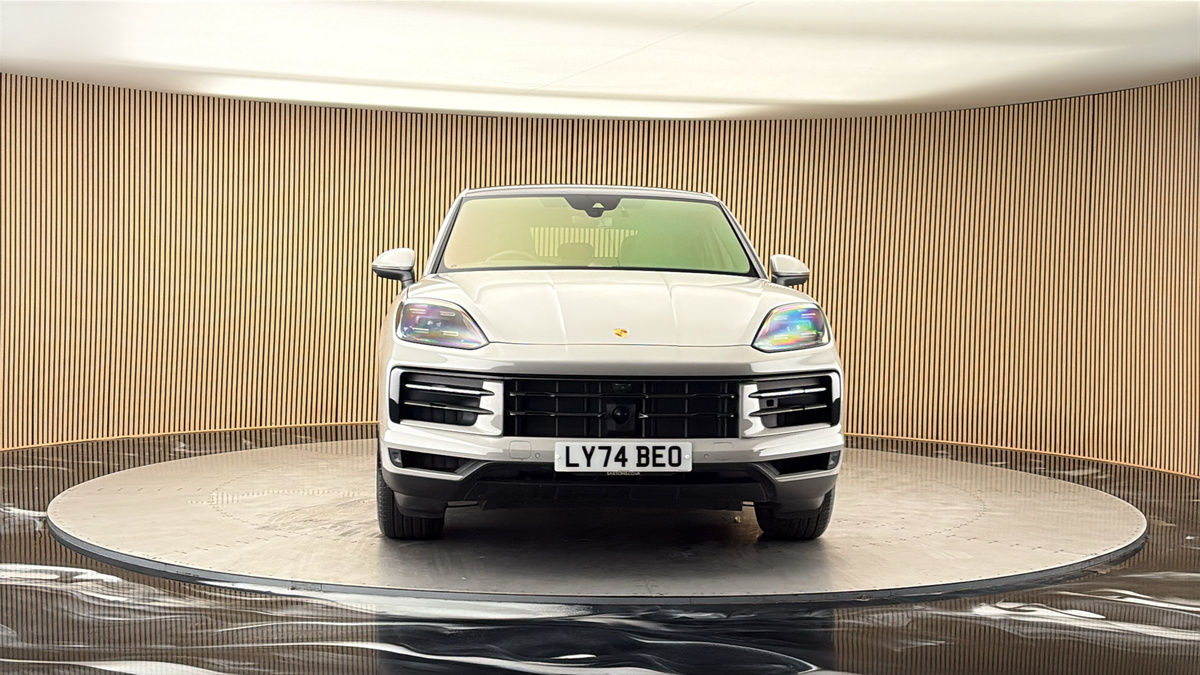 More views of Porsche Cayenne