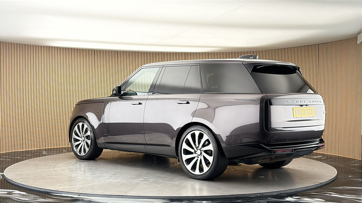 More views of Land Rover Range Rover