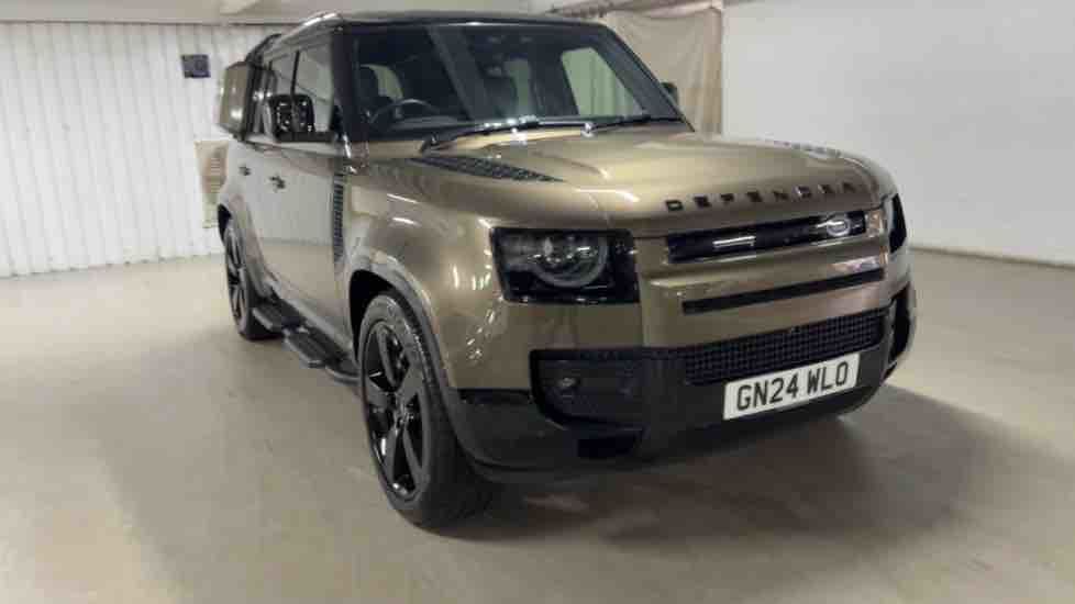 More views of Land Rover Defender 110