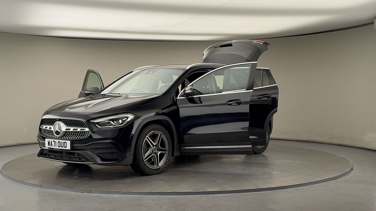 More views of Mercedes-Benz GLA