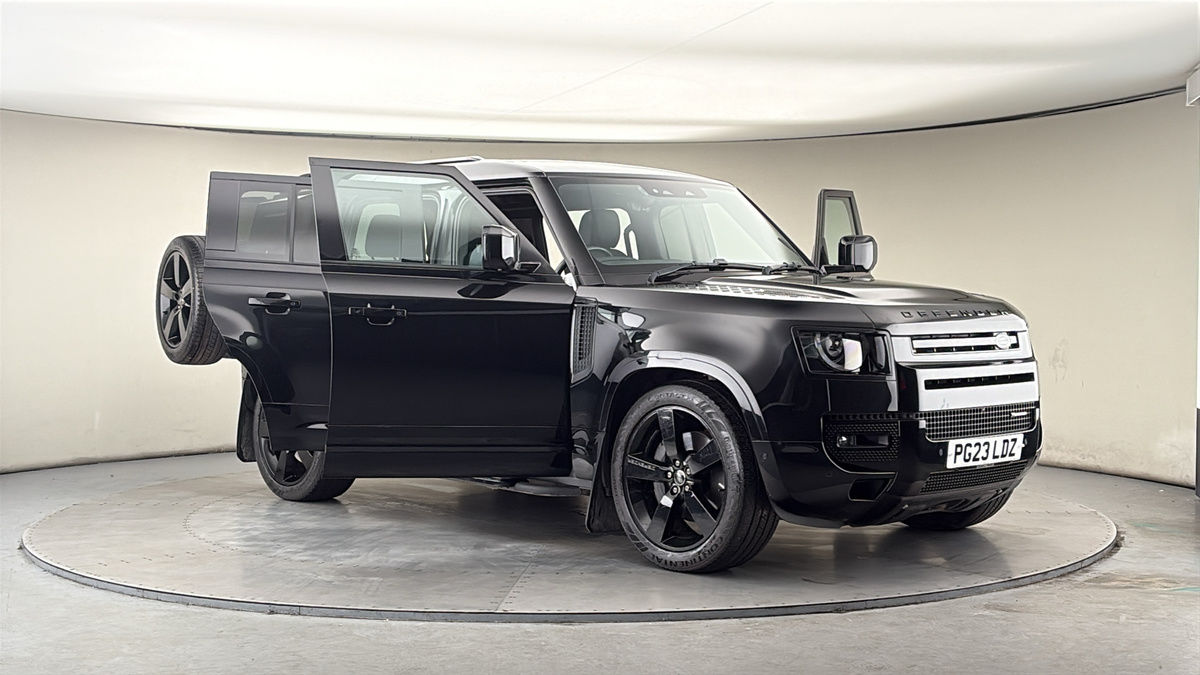 More views of Land Rover Defender 110