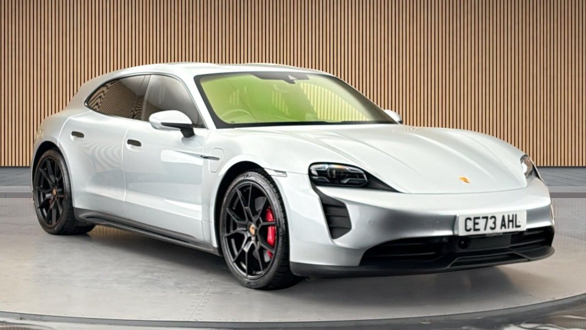Porsche Taycan Sticky Header Image