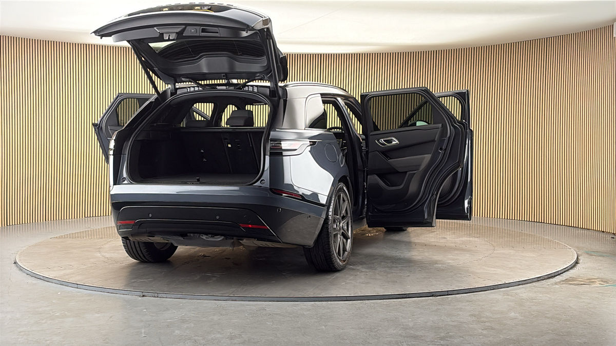 More views of Land Rover Range Rover Velar
