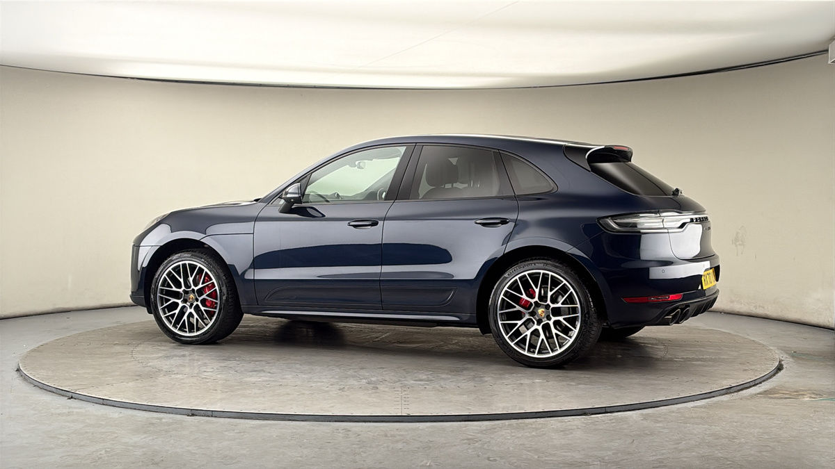 More views of Porsche Macan