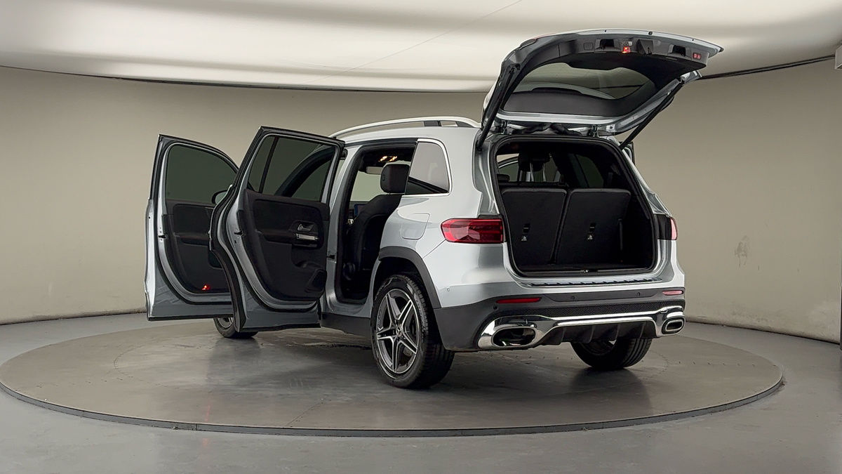 Mercedes-Benz GLB Image 23