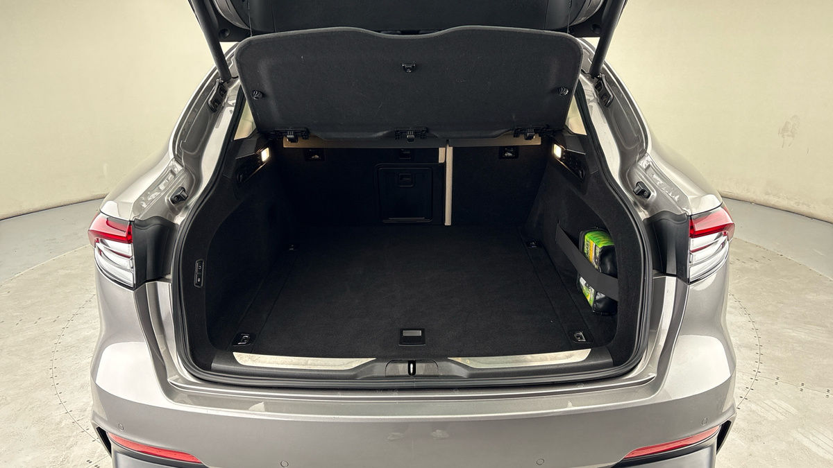 Maserati Levante Image 11