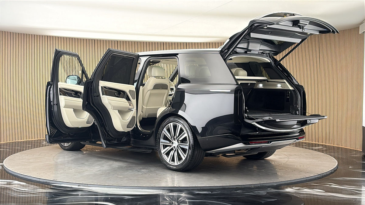 More views of Land Rover Range Rover