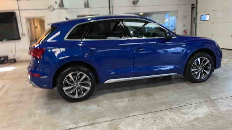More views of Audi Q5