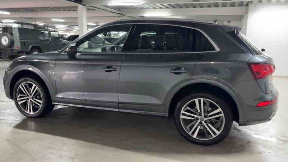 More views of Audi Q5